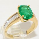 Imponerende 3,29 ct. smaragd og diamant ring