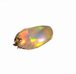 Smuk 4,2 ct Welo opal vedhæng.